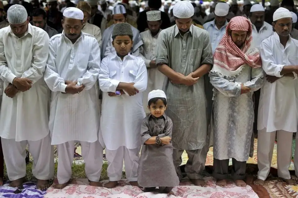 How to pray in Islam for kids